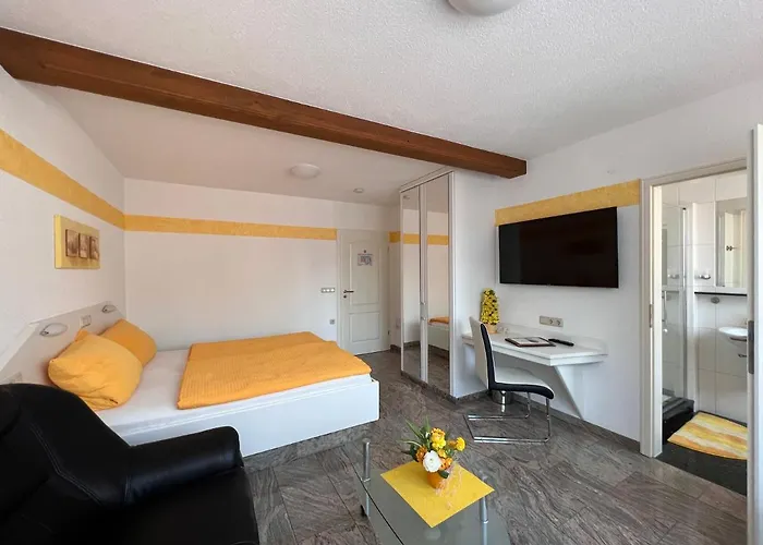 Und Am Burchardikloster *