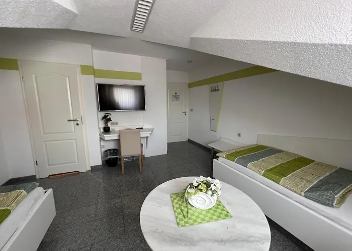 Hotel Und Am Burchardikloster