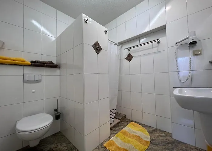 Und Am Burchardikloster * Halberstadt