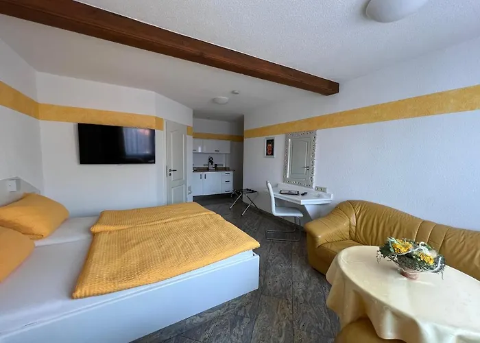 Hotel Und Am Burchardikloster