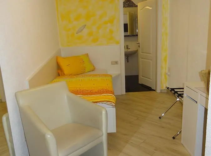 Und Am Burchardikloster * Halberstadt