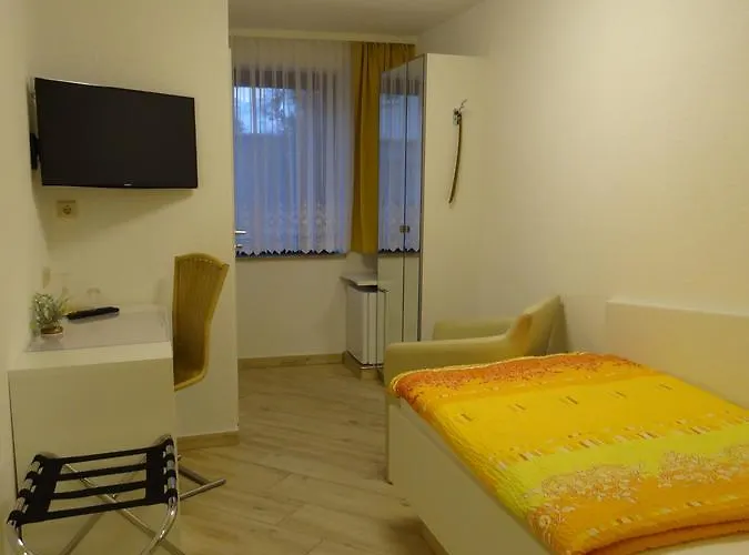 Hotel Und Am Burchardikloster *