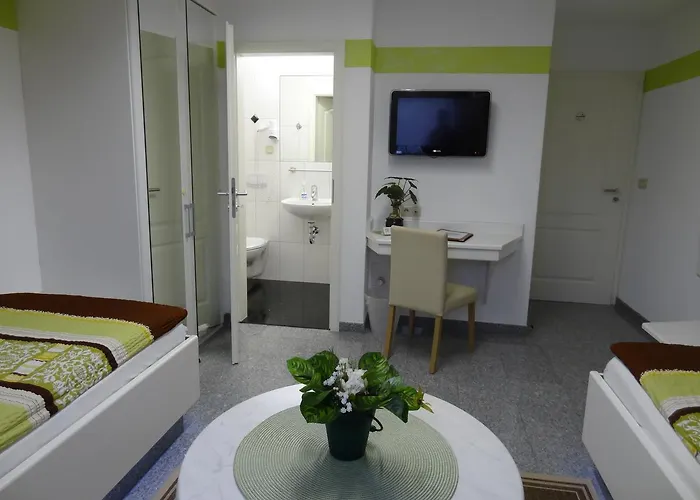 Und Am Burchardikloster * Halberstadt