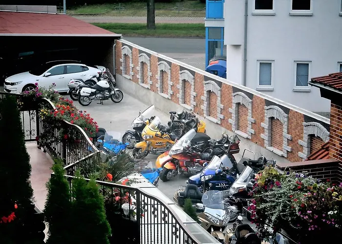 Und Am Burchardikloster * Halberstadt