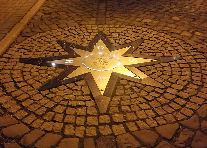 Hotel Und Am Burchardikloster *